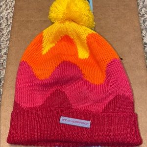 🦋Multi-Colored Knitted Pom Beanie🦋